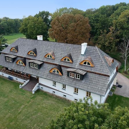Bed and Breakfast Dwor Strzyzew Zelazowa Wola Экстерьер фото