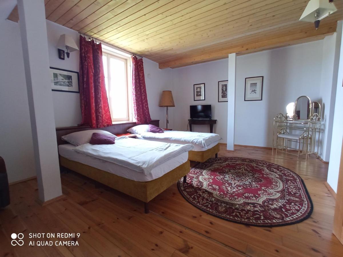 Bed and Breakfast Dwor Strzyzew Zelazowa Wola Экстерьер фото