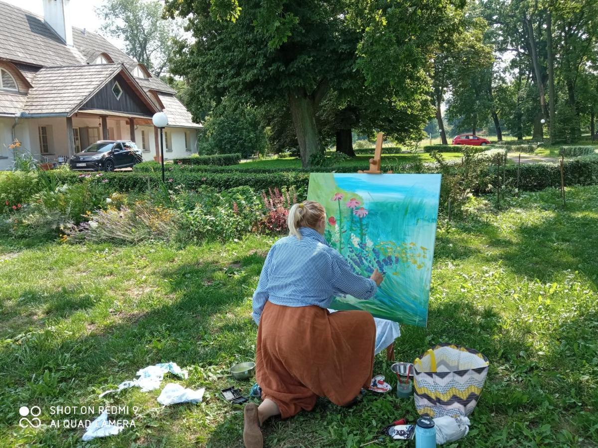 Bed and Breakfast Dwor Strzyzew Zelazowa Wola Экстерьер фото