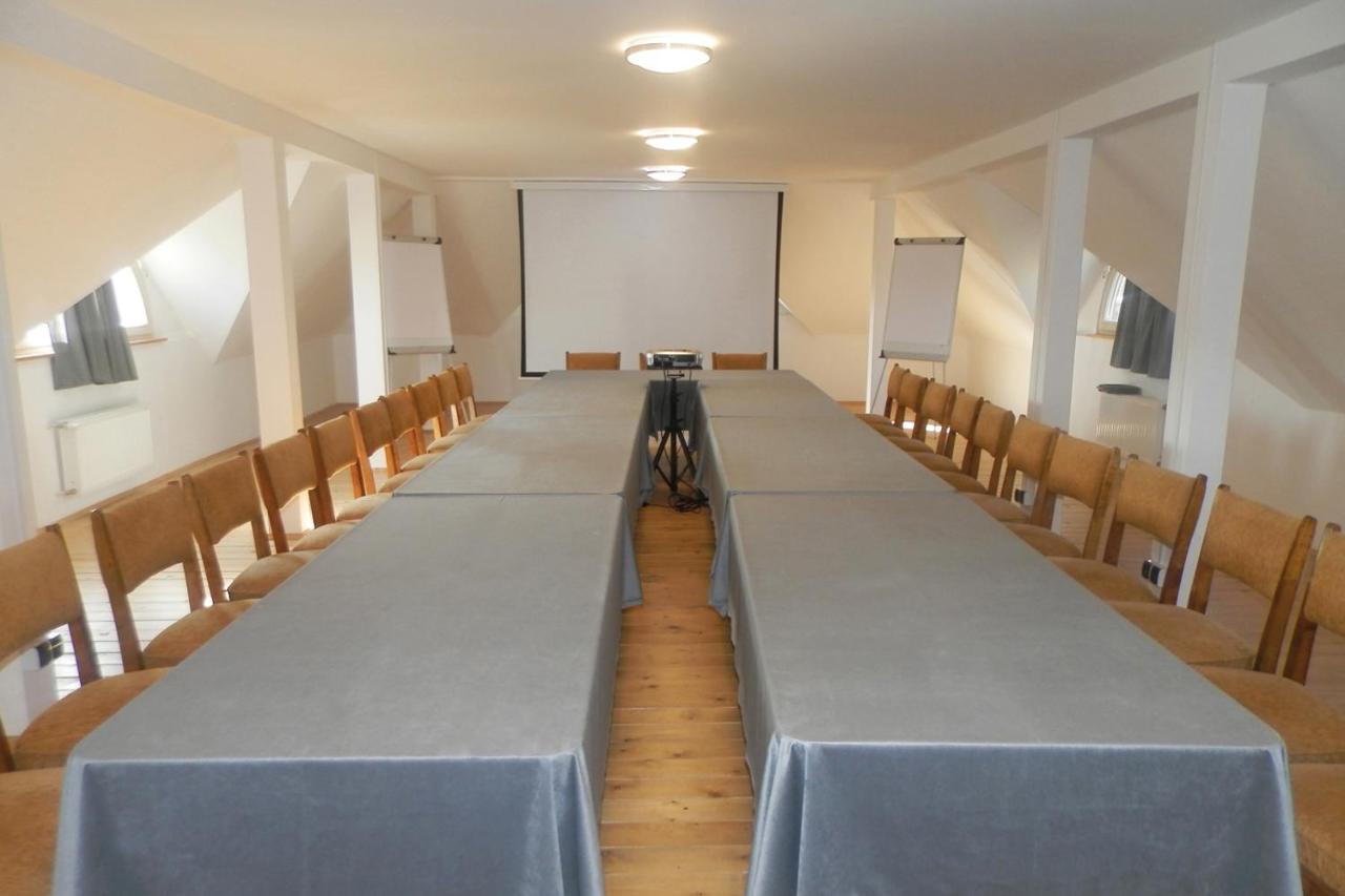 Bed and Breakfast Dwor Strzyzew Zelazowa Wola Экстерьер фото